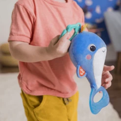 Bright Starts B Right Starts Whale -a-roo™ Trek & Shake Walvis Activity Toy -EXIT TOYS || Steiff || fehn Verkoopwinkel b right starts whale a roo trek amp shake walvis activity toy a319527 4