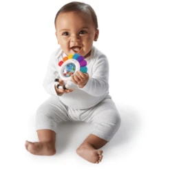 Baby Einstein Uitstekende Opus™ Bijtring Met Sensorische Rammelaars -EXIT TOYS || Steiff || fehn Verkoopwinkel baby einstein uitstekende opus bijtring met sensorische rammelaars a319340 3