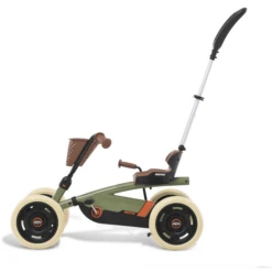 BERG Skelter Buzzy 2-in-1 Retro Green - Incl. Duwstang -EXIT TOYS || Steiff || fehn Verkoopwinkel berg skelter buzzy 2 in 1 retro green incl duwstang a306371 2