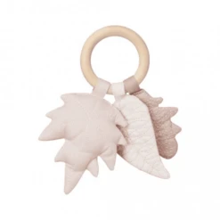 Cam Cam Copenhagen Rammelaar, Bladeren Met Esdoornhouten Ring - Roos -EXIT TOYS || Steiff || fehn Verkoopwinkel cam cam copenhagen rammelaar bladeren met esdoornhouten ring roos a369660 4