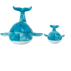 Cloud-b ® Rustige Walvis Familie, Blauw -EXIT TOYS || Steiff || fehn Verkoopwinkel cloud b rustige walvis familie blauw a375558 2