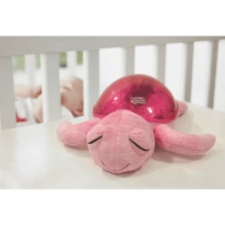 Cloud-b ® ™ Tranquil Turtle - Roze -EXIT TOYS || Steiff || fehn Verkoopwinkel cloud b tranquil turtle roze a276372 1