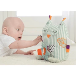 Dolce Toys Primo Activity Owl -EXIT TOYS || Steiff || fehn Verkoopwinkel dolce toys primo activity owl a314406 3