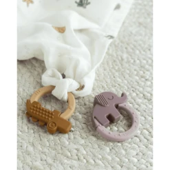 Done By Deer ™ 2-pack Herten Friends Mosterdgeel/roze -EXIT TOYS || Steiff || fehn Verkoopwinkel done by deer 2 pack herten friends mosterdgeel roze a332296 3