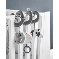 Done By Deer ™ Activiteit Spiral E, Grijs 7 Done By Deer ™ Activiteit Spiral E, Grijs -EXIT TOYS || Steiff || fehn Verkoopwinkel done by deer activiteit spiral e grijs a282785 1