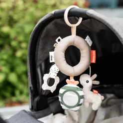 Done By Deer Activity Ring Lalee Sand -EXIT TOYS || Steiff || fehn Verkoopwinkel done by deer activity ring lalee sand a373499 1