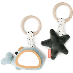 Done By Deer ™ Hangspeelgoed Wally Blauw 2 Stuks 9 Done By Deer ™ Hangspeelgoed Wally Blauw 2 Stuks -EXIT TOYS || Steiff || fehn Verkoopwinkel done by deer hangspeelgoed wally blauw 2 stuks a404131 3