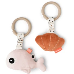 Done By Deer ™ Hangspeelgoed Wally Roze 2 Stuks -EXIT TOYS || Steiff || fehn Verkoopwinkel done by deer hangspeelgoed wally roze 2 stuks a404130 2