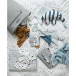 Done By Deer ™ Knuffeldoekje Raffi, Blauw -EXIT TOYS || Steiff || fehn Verkoopwinkel done by deer knuffeldoekje raffi blauw a282588 1