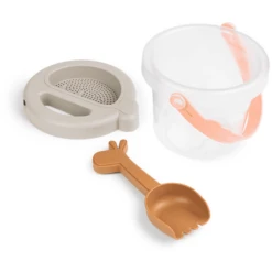 Done By Deer ™ Sand Speelgoed Set 5-delig. Hert Friends Sand -Mix -EXIT TOYS || Steiff || fehn Verkoopwinkel done by deer sand speelgoed set 5 delig hert friends sand mix a361205 2