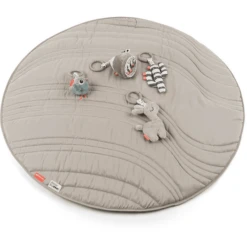 Done By Deer ™ Speelboog Met Kruipdeken Lalee Sand -EXIT TOYS || Steiff || fehn Verkoopwinkel done by deer speelboog met kruipdeken lalee sand a373504 3