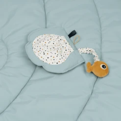 Done By Deer ™ Speelboog Met Kruipdeken Zee Friends - Blauw -EXIT TOYS || Steiff || fehn Verkoopwinkel done by deer speelboog met kruipdeken zee friends blauw a304322 1