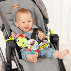 Fehn ® Rupsketting Voor Kinderwagens COLOR Friends -EXIT TOYS || Steiff || fehn Verkoopwinkel fehn rupsketting voor kinderwagens color friends a295705 2