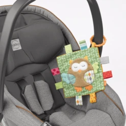 Fehn® Sleeping Forest Knisperdoek Uil Met Ring -EXIT TOYS || Steiff || fehn Verkoopwinkel fehn sleeping forest knisperdoek uil met ring a273733 3