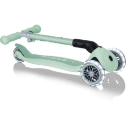 GLOBBER Junior Opvouwbaar Scoot Er Light S Eco Pistache -EXIT TOYS || Steiff || fehn Verkoopwinkel globber junior opvouwbaar scoot er light s eco pistache a402348 2
