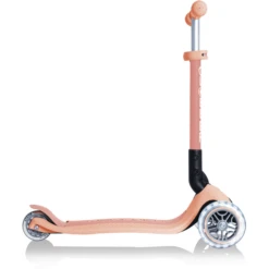 GLOBBER Junior Opvouwbare Scoot Er Light S Eco Apricot -EXIT TOYS || Steiff || fehn Verkoopwinkel globber junior opvouwbare scoot er light s eco apricot a402353 1