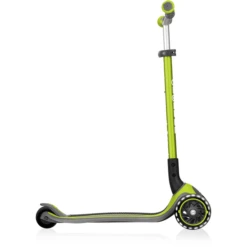 GLOBBER MASTER LIGHT S Limoengroen, Met Verlichte Wielen -EXIT TOYS || Steiff || fehn Verkoopwinkel globber master light s limoengroen met verlichte wielen a353373 4