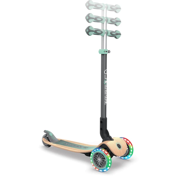 GLOBBER Primo Met Verlichte Wielen En Houten Dek, Pastelgroen 6 GLOBBER Primo Met Verlichte Wielen En Houten Dek, Pastelgroen - Image 4