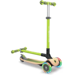GLOBBER PRIMO Scoot Er Opvouwbaar Hout, Groen -EXIT TOYS || Steiff || fehn Verkoopwinkel globber primo scoot er opvouwbaar hout groen a303738 3