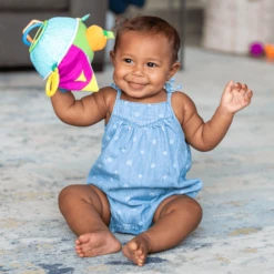 Infantino Leuke Mini Motor Bal -EXIT TOYS || Steiff || fehn Verkoopwinkel infantino leuke mini motor bal a331945 3