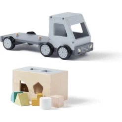 Kids Concept® Truck Steekspel Aiden -EXIT TOYS || Steiff || fehn Verkoopwinkel kids concept truck steekspel aiden a281683 1
