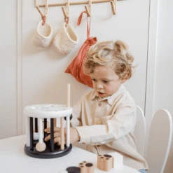 Label Label - Vorm Sorteerwiel - Zwart En Wit 8 Label Label - Vorm Sorteerwiel - Zwart En Wit -EXIT TOYS || Steiff || fehn Verkoopwinkel label label vorm sorteerwiel zwart en wit a394285 1