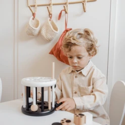 Label Label - Vorm Sorteerwiel - Zwart En Wit 10 Label Label - Vorm Sorteerwiel - Zwart En Wit -EXIT TOYS || Steiff || fehn Verkoopwinkel label label vorm sorteerwiel zwart en wit a394285 3