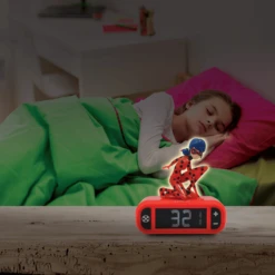 LEXIBOOK Wonderbaarlijke Wekker Met 3D Nachtlicht Figuurtje -EXIT TOYS || Steiff || fehn Verkoopwinkel lexibook wonderbaarlijke wekker met 3d nachtlicht figuurtje a408537 4