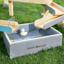 MUDDY BUDDY Waterbaan "Aqua Traveller" Naturel-wolkengrijs-petrol 11 MUDDY BUDDY Waterbaan "Aqua Traveller" Naturel-wolkengrijs-petrol -EXIT TOYS || Steiff || fehn Verkoopwinkel muddy buddy waterbaan aqua traveller naturel wolkengrijs petrol a412418 4