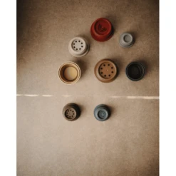 Mushie Stapelbeker, Forest -EXIT TOYS || Steiff || fehn Verkoopwinkel mushie stapelbeker forest a399217 4