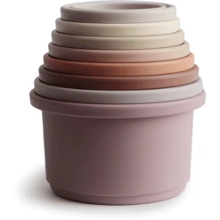 Mushie Stapelbeker, Petal -EXIT TOYS || Steiff || fehn Verkoopwinkel mushie stapelbeker petal a399218 2