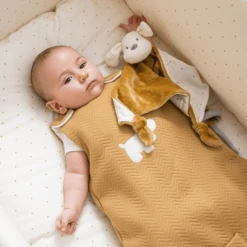 Nattou Charlie Maxi Knuffelshawl Flanel Karamel -EXIT TOYS || Steiff || fehn Verkoopwinkel nattou charlie maxi knuffelshawl flanel karamel a388965 1