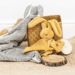 Nattou Lapidou Knuffeldoek Grijs Pinne Apple + Wit -EXIT TOYS || Steiff || fehn Verkoopwinkel nattou lapidou knuffeldoek grijs pinne apple wit a389967 2