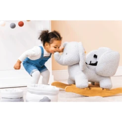 Nattou Schommelend Dier - Tembo Olifant 8 Nattou Schommelend Dier - Tembo Olifant -EXIT TOYS || Steiff || fehn Verkoopwinkel nattou schommelend dier tembo olifant a312677 1