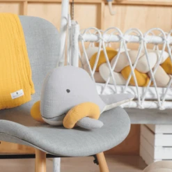 Nordic Coast Company Knuffel Muslin Walvis Bobby -EXIT TOYS || Steiff || fehn Verkoopwinkel nordic coast company knuffel muslin walvis bobby a399026 1