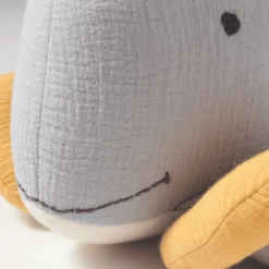 Nordic Coast Company Knuffel Muslin Walvis Bobby -EXIT TOYS || Steiff || fehn Verkoopwinkel nordic coast company knuffel muslin walvis bobby a399026 2