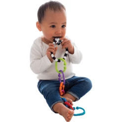 PLAYGRO Bijtring-Rammelketting Zebra 9-delig -EXIT TOYS || Steiff || fehn Verkoopwinkel playgro bijtring rammelketting zebra 9 delig a151825 2