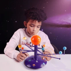 Science Can 3D Zonnestelsel Met Projector Duits/Engels -EXIT TOYS || Steiff || fehn Verkoopwinkel science can 3d zonnestelsel met projector duits engels a331172 2