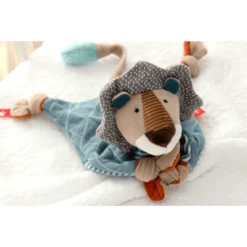 Sigikid Schnuffeldoek Leeuw, Urban Baby Edition -EXIT TOYS || Steiff || fehn Verkoopwinkel sigikid schnuffeldoek leeuw urban baby edition a271230 4