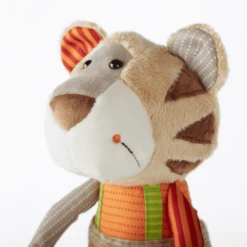 Sigikid ® Zachte Knuffel Patchwork Sweety Tiger , Kleurrijk -EXIT TOYS || Steiff || fehn Verkoopwinkel sigikid zachte knuffel patchwork sweety tiger kleurrijk a357776 1