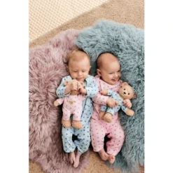 Steiff Teddy En Ik Teddybeer Boy Baby Met Pyjama's, 25cm -EXIT TOYS || Steiff || fehn Verkoopwinkel steiff teddy en ik teddybeer boy baby met pyjamas 25cm a270500 2
