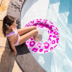 SWIM ESSENTIALS Swim Essential S Drijvende Ring Neon Luipaard 90 Cm -EXIT TOYS || Steiff || fehn Verkoopwinkel swim essential s drijvende ring neon luipaard 90 cm a361829 3