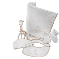 Vulli Sophie La Girafe® Mijn Eerste Outfit So'Pure -EXIT TOYS || Steiff || fehn Verkoopwinkel vulli sophie la girafe mijn eerste outfit sopure a295011 1