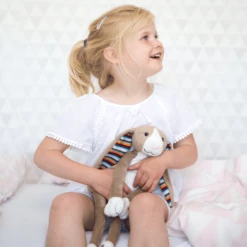 ZAZU Knuffel Bo - Nachtlampje Met Muziek -EXIT TOYS || Steiff || fehn Verkoopwinkel zazu knuffel bo nachtlampje met muziek a227257 3